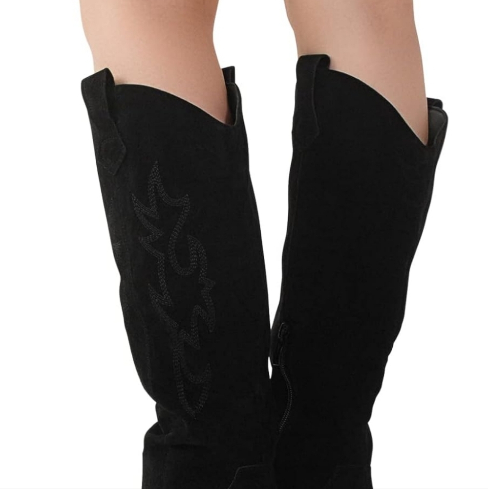 Womans western knee high boots - Picture 2 of 3